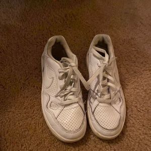 Kids white Nike used size 12